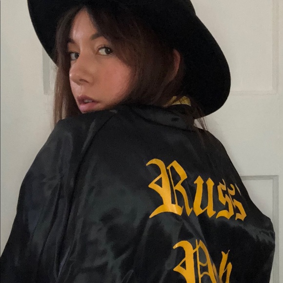 Meet Your Posher - Picture 2 of 3